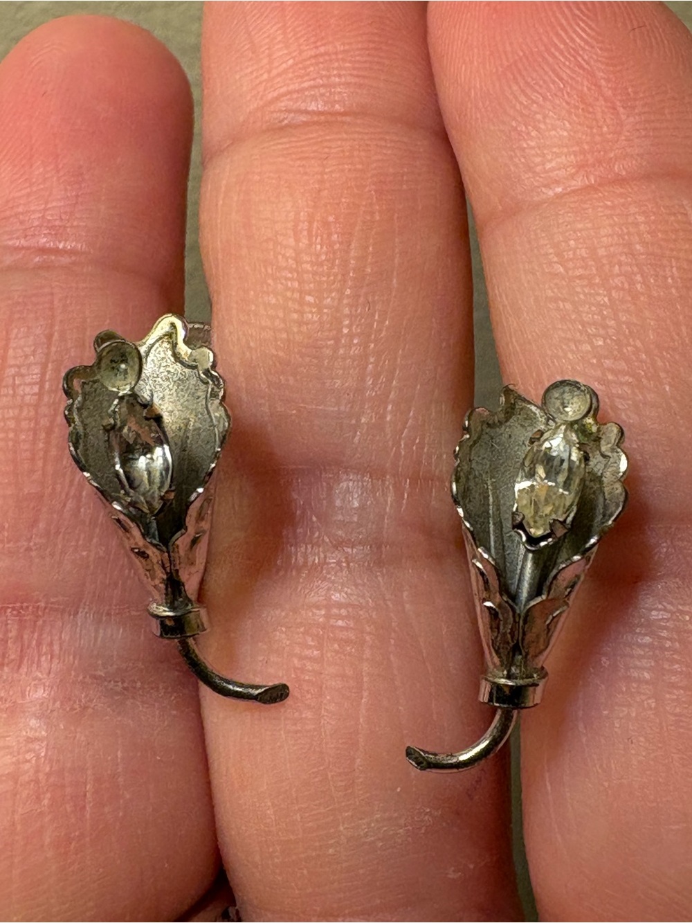 Vintage Sterling Silver Floral Bond Boyd screw back Earrings - 1940s